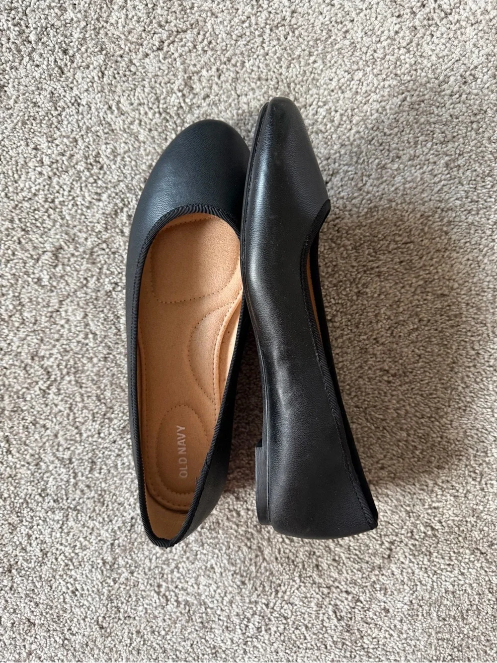 Old Navy Black Round-Toe Ballet Flats